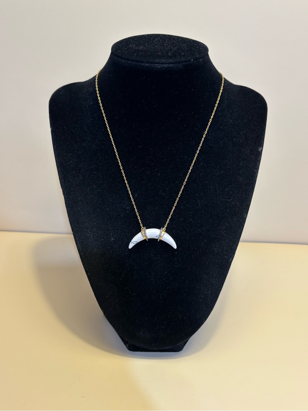 Stella & Dot Gold-Tone White Marbled Crescent Pendant 16”+4”